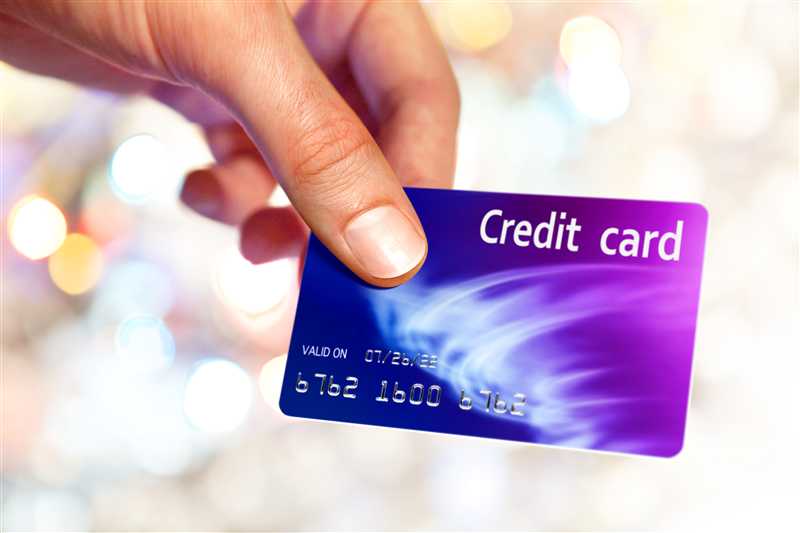 Shopping di lusso con carte rubate ai postini