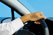 Auto, il volante intelligente è una realtà