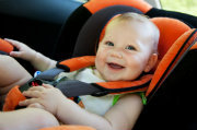 Bimbi a bordo? Come scegliere il seggiolino giusto