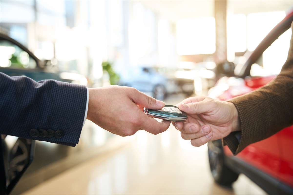 Immatricolazioni auto: mercato stabile a novembre 2025