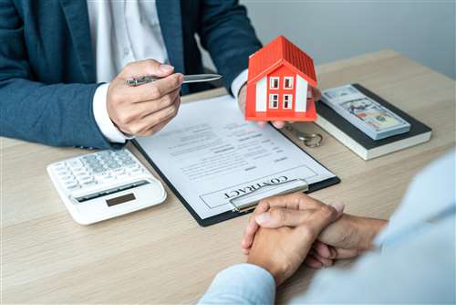 Tassi BCE in calo: è il momento giusto per valutare la surroga del mutuo