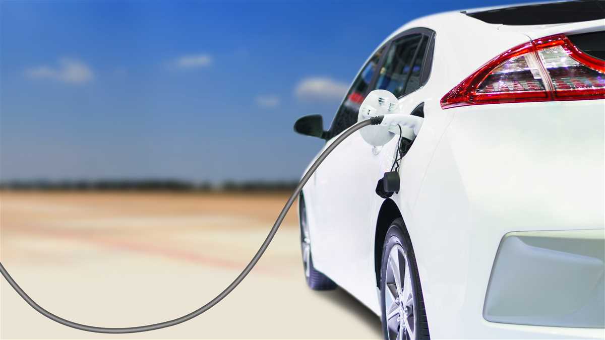 Auto elettriche: assicurarle costa meno?