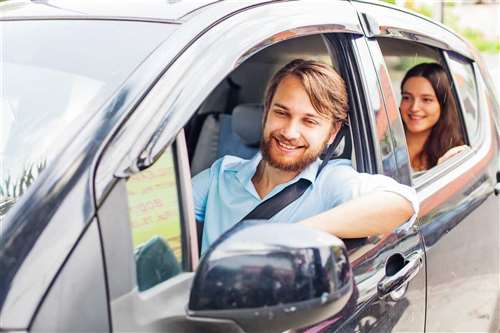 I privati con partita Iva comprano meno auto