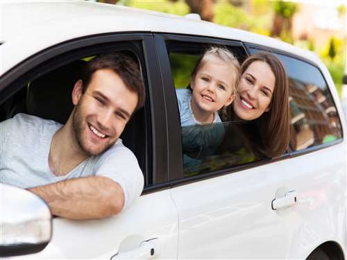 passaggio di proprietà auto fra familiari: cosa fare?