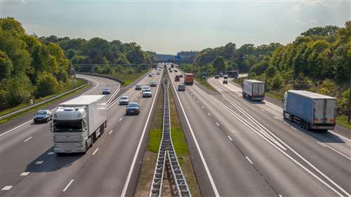 nuovo limite di 150 km/h in autostrada: ecco dove si potrà viaggiare più veloci