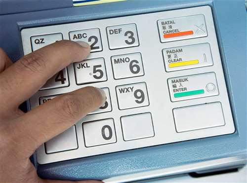 la truffa dello scontrino al bancomat: come funziona e come difendersi