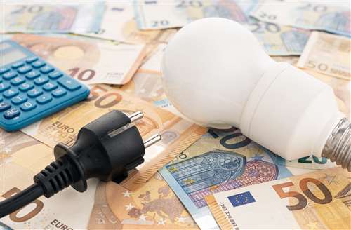 Bollette luce e gas e spese per la casa, una stangata per le famiglie