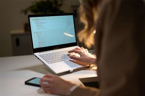 bonus computer 2025: come ottenerlo e integrarlo con i prestiti per computer