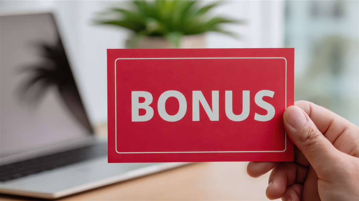 scritta bonus su foglietto rosso