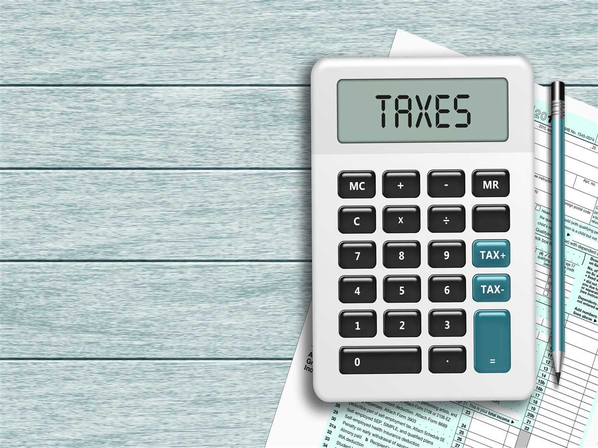 calcolatrice che mostra scritta taxes