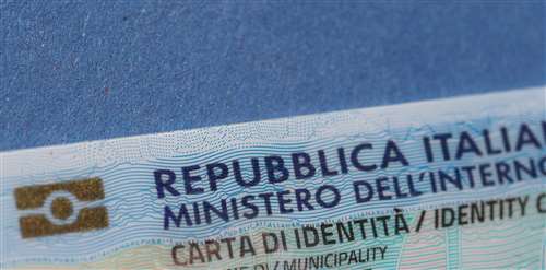 carta d’identità cartacea prorogata: cosa cambia per banche e conti