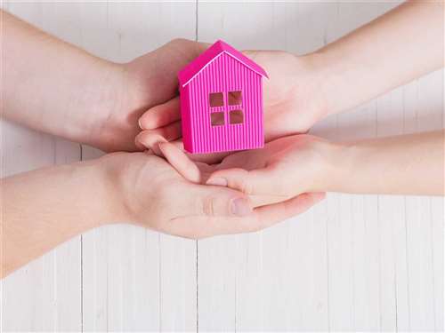 Casa: comprarla oggi è più conveniente rispetto a 10 anni fa