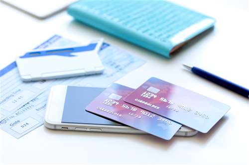 carte di credito, alla gen z non piacciono affatto