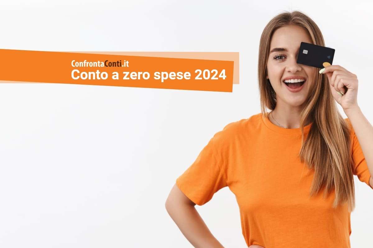 conto corrente zero spese donna con una carta di credito davanti all'occhio