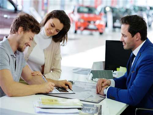 Si rivedono i consumi, tra giovani e Made in Italy