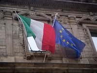 Fitch migliora outlook italiano