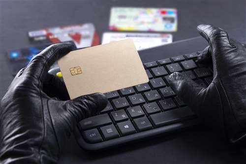 allarme carte di credito: sul dark web sempre più dati utili alle frodi