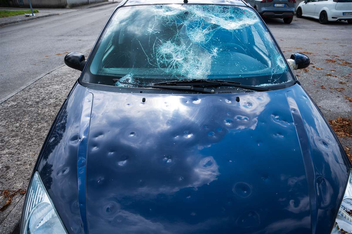 polizza eventi naturali grandine su auto
