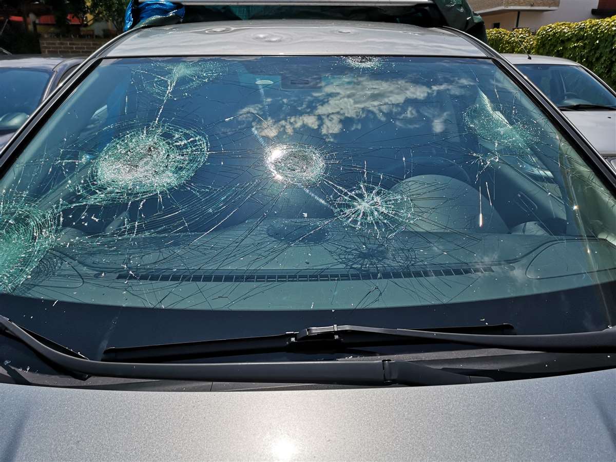 auto danneggiata dalla grandine