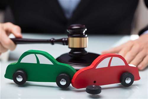 rc auto: dubbi sulla clausola che impone le riparazioni in carrozzerie convenzionate