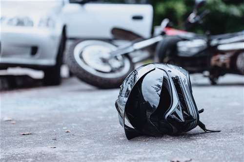 Polizze e incidenti stradali: passeggero risarcito anche in motorino