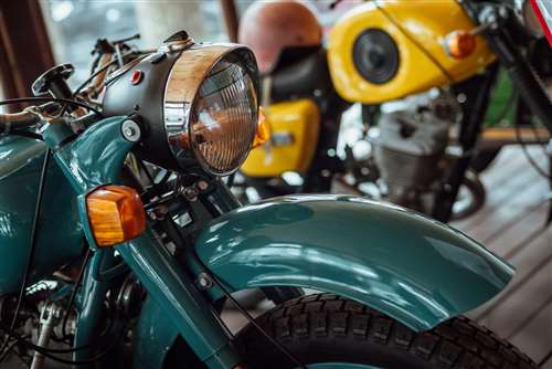 come funziona l'assicurazione per le moto d'epoca: vantaggi e soluzioni