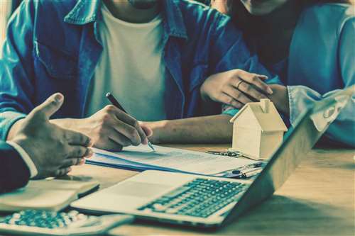 Acquisto di una casa su carta: come tutelarsi