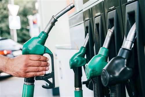 il governo reintroduce il taglio delle accise: sconto sul gasolio fino al 6 agosto