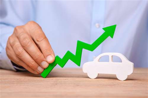 assicurazione auto: la rc costa sempre di più