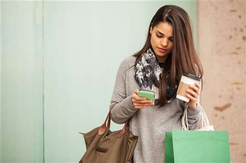 Telefonia mobile, vola il traffico dati: +245% in cinque anni