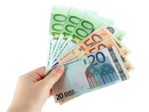 basso il numero di banconote false nel 2025