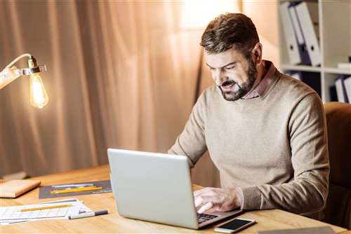 Smart working e benessere: perché è importante una luce adeguata