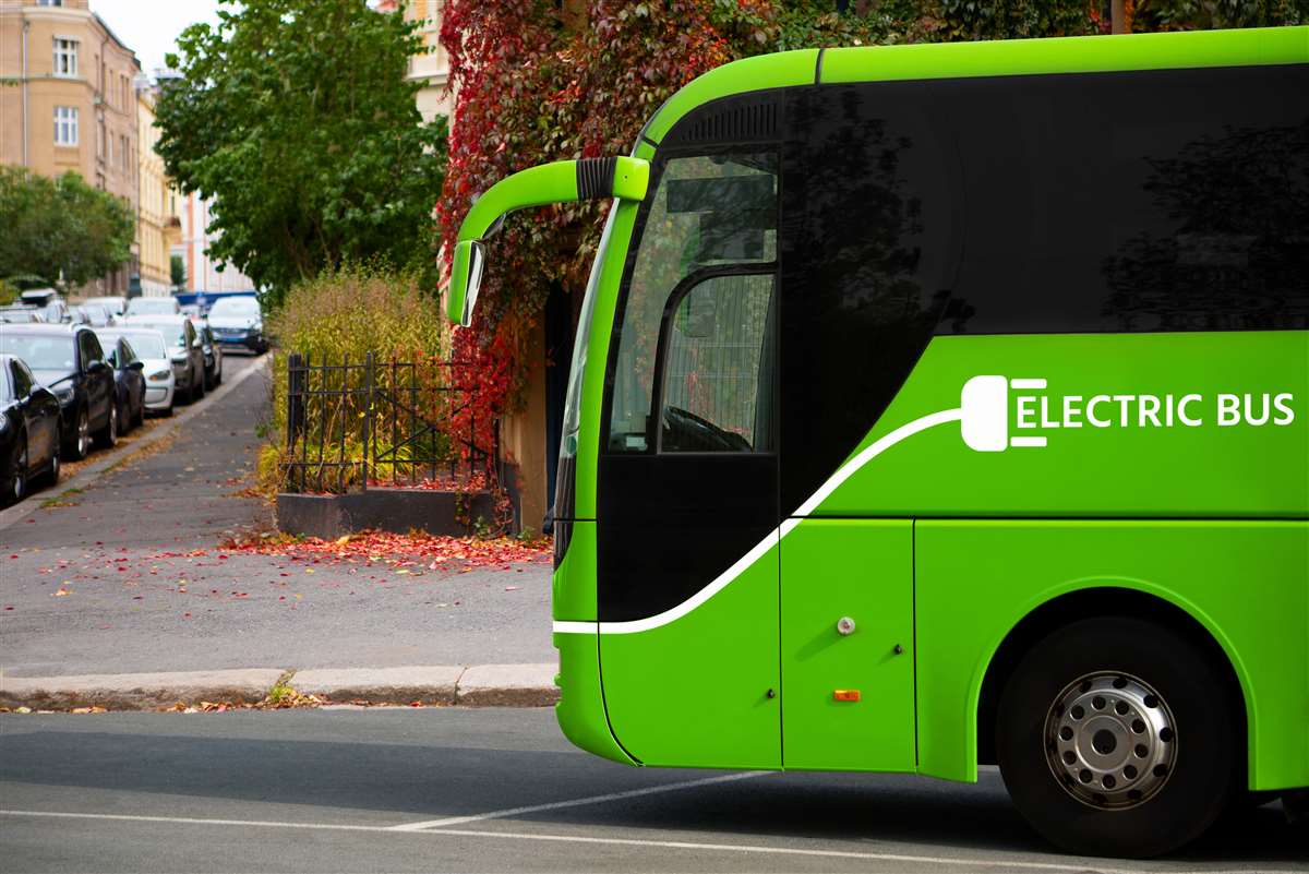 incentivi autobus elettrici autobus turistico elettrico di colore verde